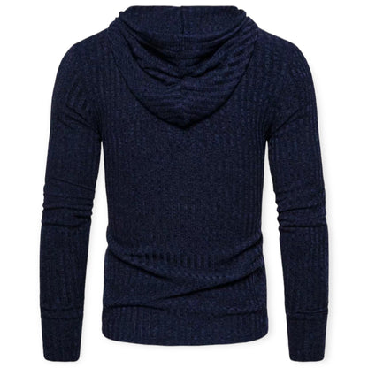 Dunkelblauer Herrenpullover mit Kapuze, Strickmuster, langärmelig, modisch, bequem.