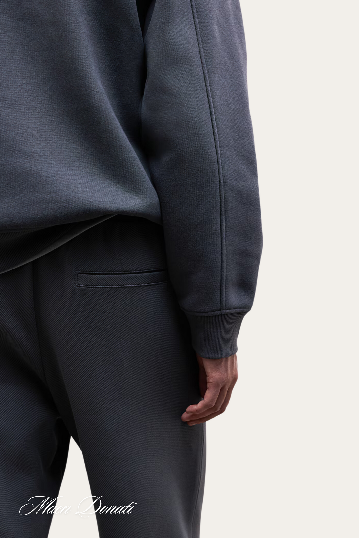 Dunkelgrauer Herren-Sweatshirt und Jogginghose Set, Baumwolle, lässige Mode.