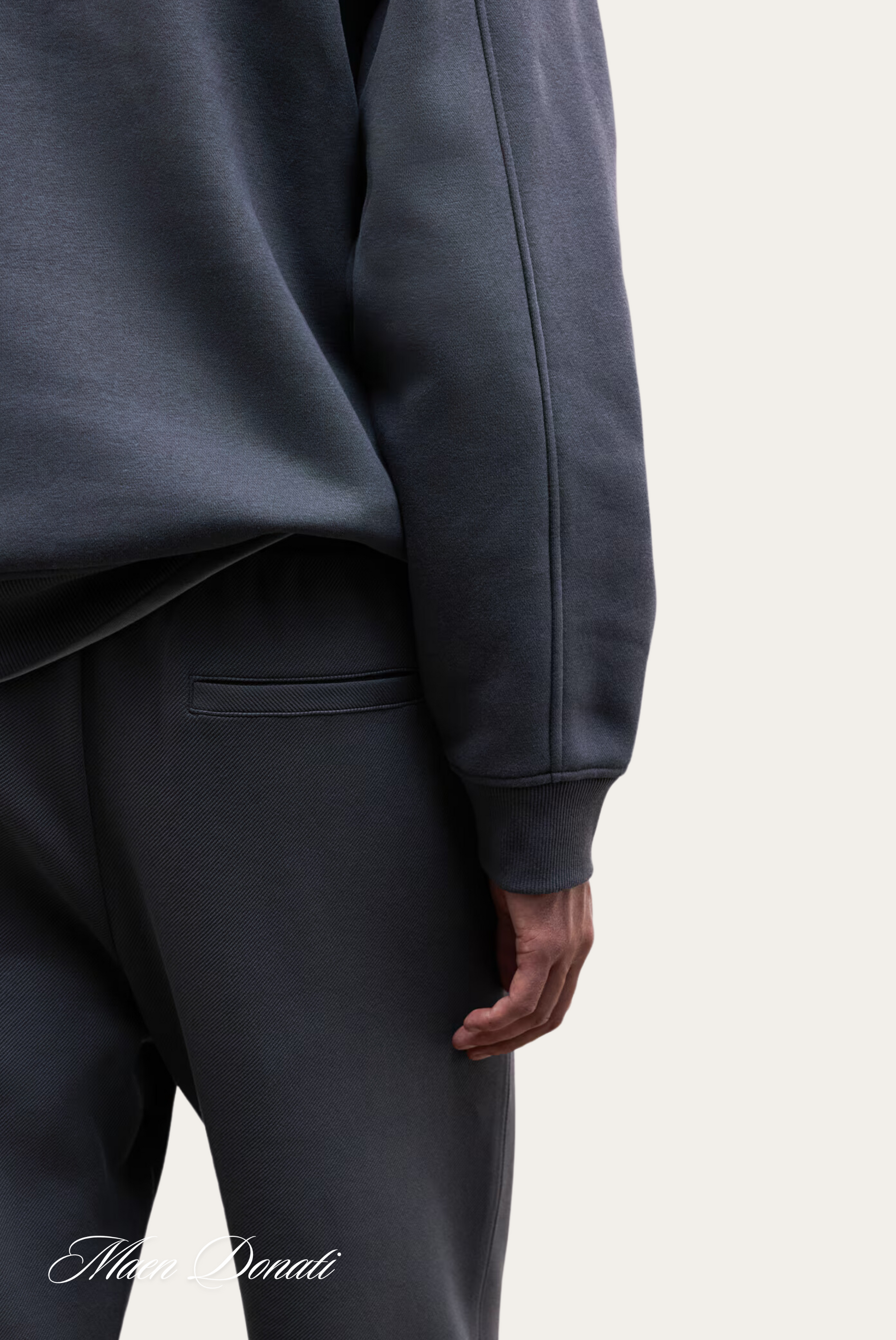 Dunkelgrauer Herren-Sweatshirt und Jogginghose Set, Baumwolle, lässige Mode.