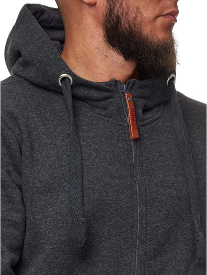 Grauer Herren-Hoodie mit Reißverschluss, Kapuze und Kordelzug, lässige Freizeitmode.