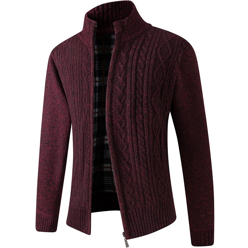 Bordeauxfarbener Strickpullover mit Zopfmuster, Reißverschluss, Herrenmode, Winterkleidung.