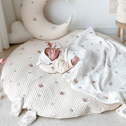 Polstrad babygymmatta i bomull med djurmotivbroderi - 80 cm