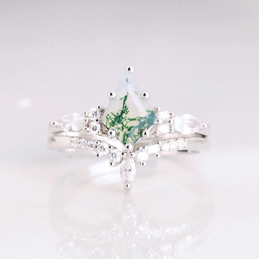 Silberner Ring mit Moosachat und Zirkonia, elegantes Design, Damen-Schmuck, Geschenkideen.