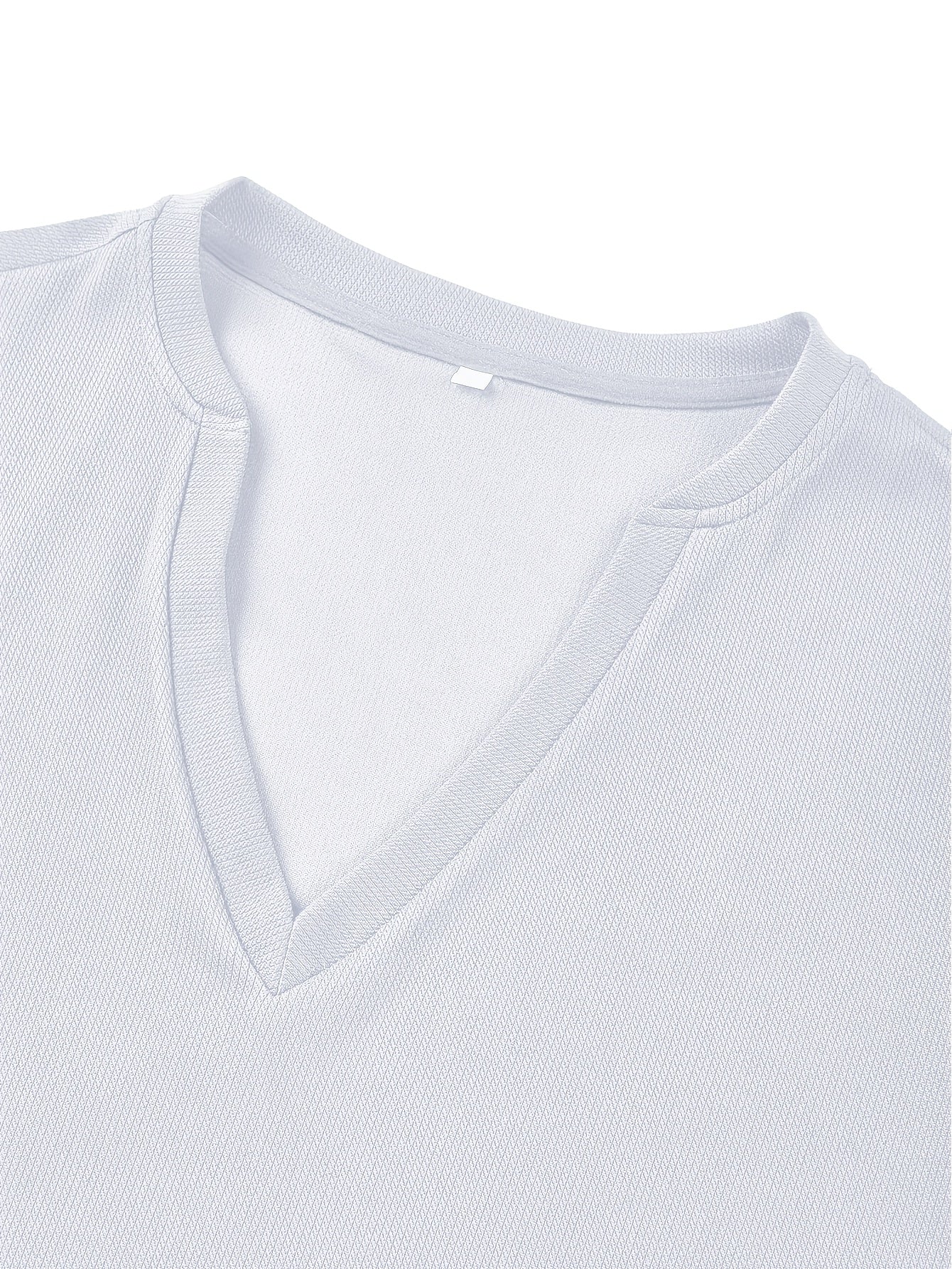 Herr T-shirt med djup V-ringning och struktur – Rafael