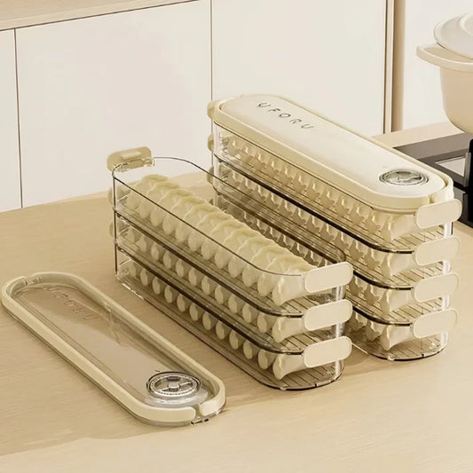 Beige Eierbehälter aus Kunststoff, stapelbar, mit Deckel, für Kühlschrankaufbewahrung.