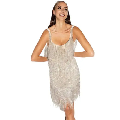 Elegantes ärmelloses Minikleid mit Fransen, quadratischer Ausschnitt, beige, für Damenparty.