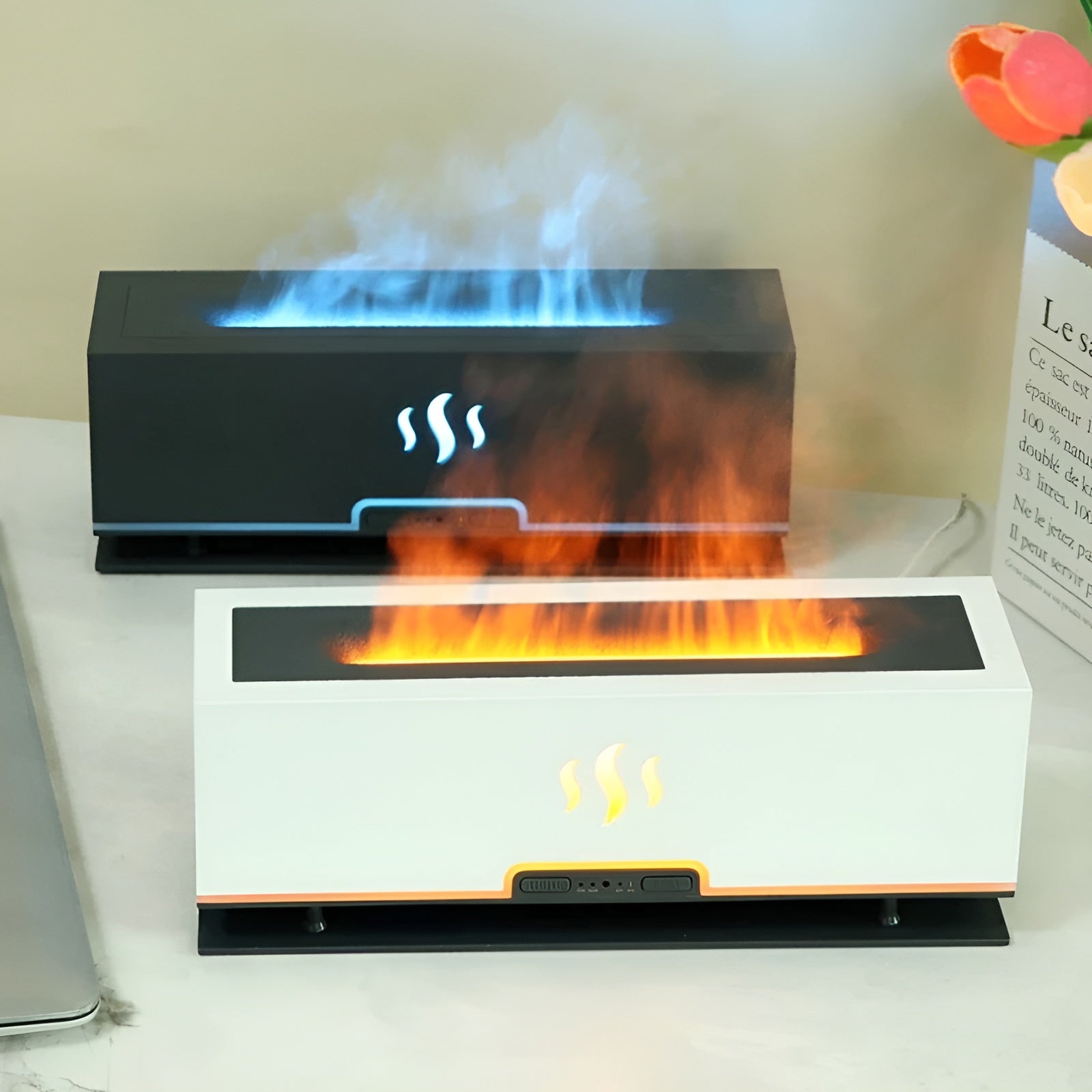Schwarzer und weißer LED-Luftbefeuchter mit Flammeneffekt, modern, dekorativ, Tischgerät.