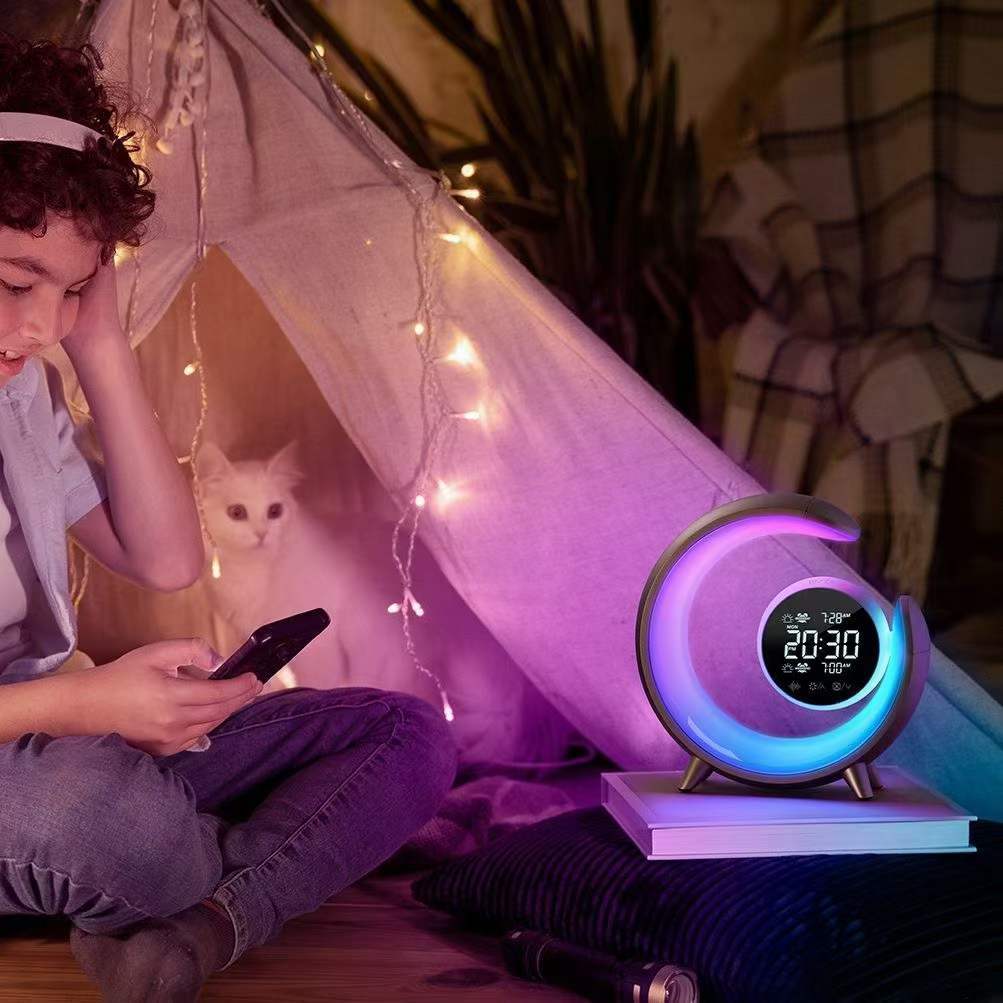 Multifunktionellt nattljus med RGB- och väckfunktion – Lumivo