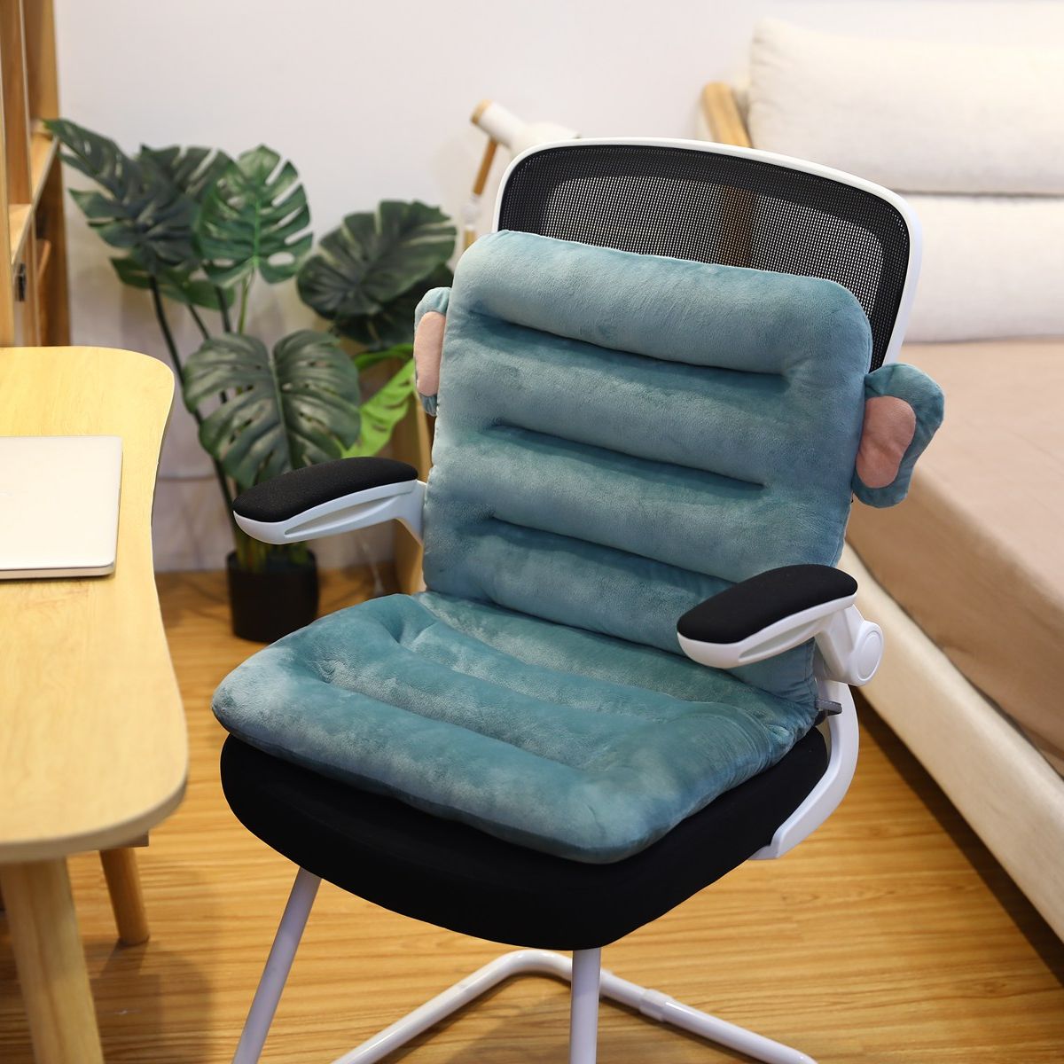 Ergonomisches Bürostuhlkissen, blau, Plüsch, für Komfort und Unterstützung im Homeoffice.