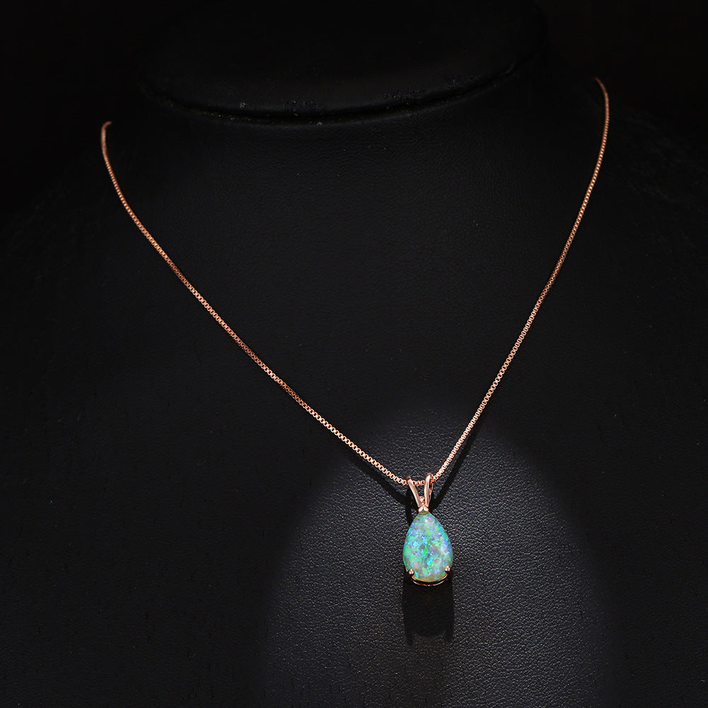 Opal-Anhänger Halskette, Roségold, elegantes Schmuckstück, Damenmode, Geschenkideen.