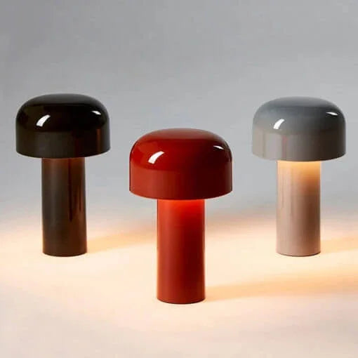 Drei Pilz-Tischlampen in Schwarz, Rot und Grau, modernes Design, Beleuchtung, Inneneinrichtung.