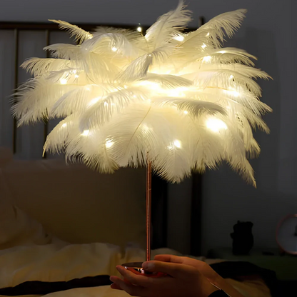 Weiße Federlampe mit LED-Lichtern, dekorative Tischleuchte, modernes Design, Schlafzimmerbeleuchtung.