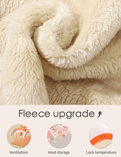 Beige Fleece-Decke, weiches Material, wärmespeichernd, atmungsaktiv, temperaturregulierend.