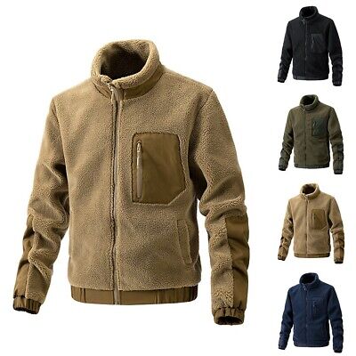 Beige Herren-Fleecejacke mit Reißverschluss, Brusttasche, in verschiedenen Farben erhältlich.