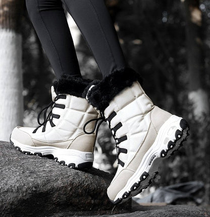 Beige Winterstiefel mit schwarzem Kunstfell, rutschfeste Sohle, Damenmode, Outdoor-Boots.