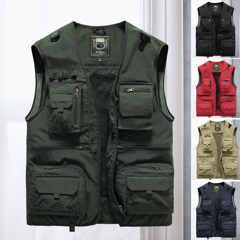 Grüne Outdoor-Weste mit mehreren Taschen, ideal für Angeln und Wandern.