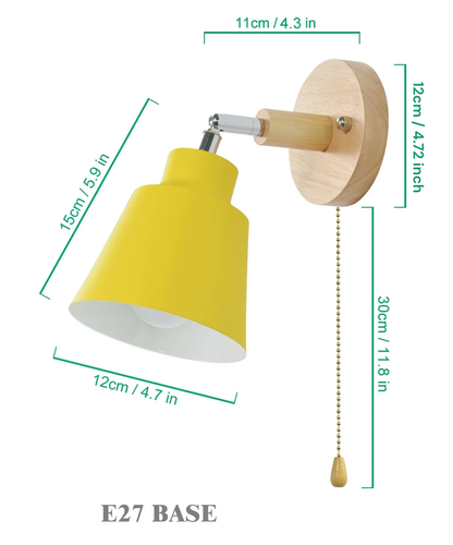 Gelbe Wandleuchte mit Holzhalterung, E27-Fassung, Zugschalter, modernes Design.