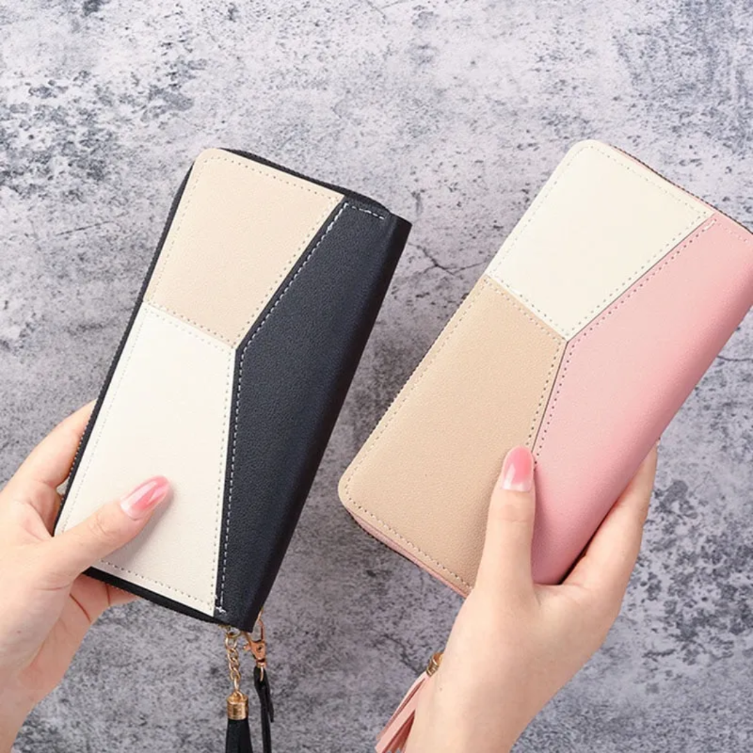 Zwei geometrische Damen-Langbörsen, schwarz-beige und rosa-beige, aus Lederimitat.