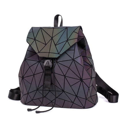 Geometrischer Damenrucksack, leuchtet im Dunkeln, dreieckiges Muster, modisch, schwarz.