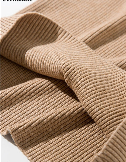 Gerippter beiger Strickstoff, Baumwolle, Nahaufnahme, Textur, Mode, DIY-Nähen, Bekleidung.