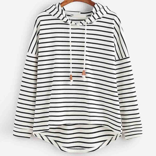 Gestreifter Kapuzenpullover Damen, weiß-schwarz, Baumwolle, lässig, modisch, bequem.