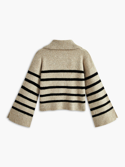 Beiger Strickpullover mit schwarzen Streifen, weite Ärmel, Damenmode, Herbstkollektion.