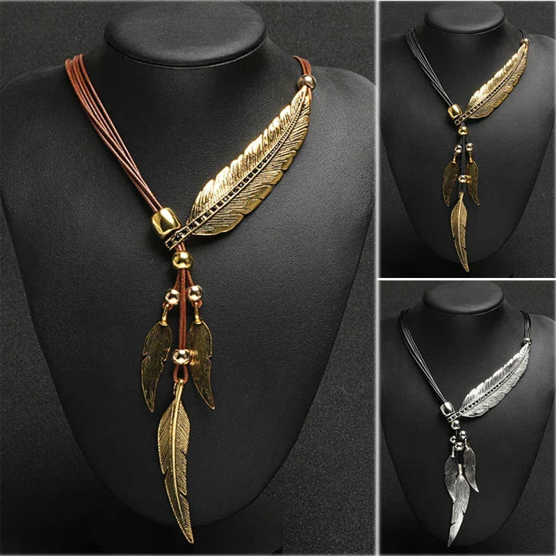 Goldene Feder Halskette, Lederband, Boho-Stil, Modeschmuck, Damen Accessoire, Geschenkidee.