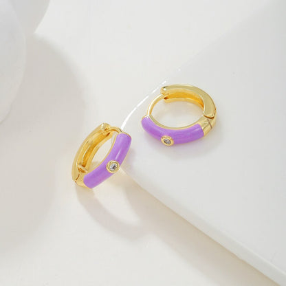 Goldene Creolen mit lila Emaille und Zirkonia, modische Ohrringe, Schmuck für Damen.
