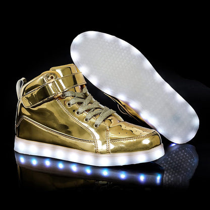Goldene LED-Sneaker, glänzend, mit leuchtender Sohle, modische Schuhe für Partys und Events.