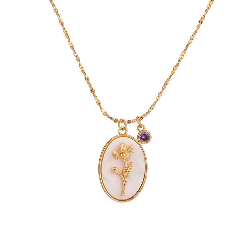 Goldene Halskette mit ovalem Anhänger, Blumenmotiv, Amethyst-Detail, eleganter Schmuck.