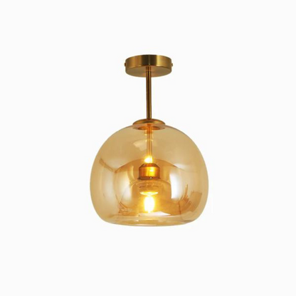 Goldene Deckenleuchte aus Glas, moderne Pendelleuchte, warmes Licht, Inneneinrichtung.