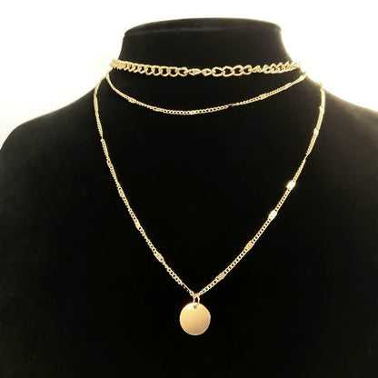 Goldene Halskette mit Anhänger, dreilagig, Damen-Schmuck, modisch, elegant, Geschenkidee.