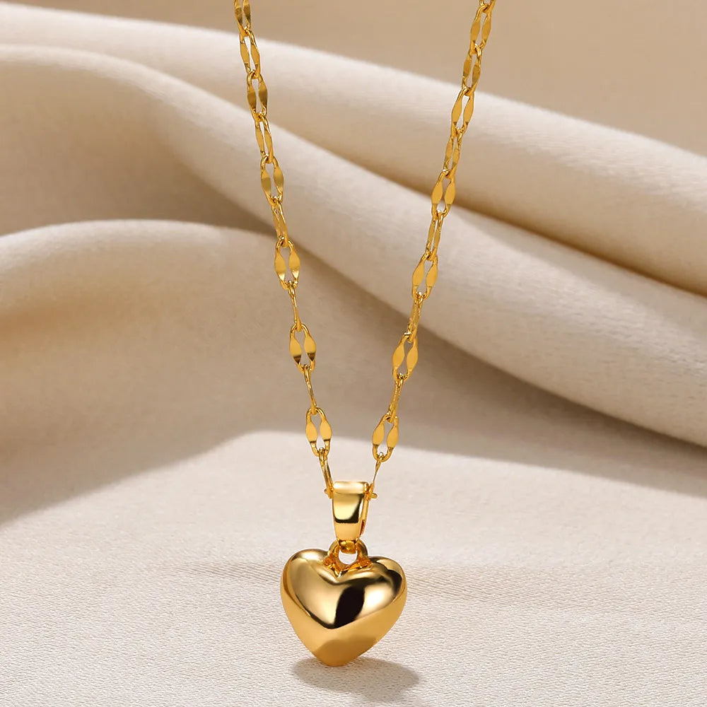 Goldene Herzanhänger-Halskette, elegantes Design, Damen-Schmuck, Geschenkidee.