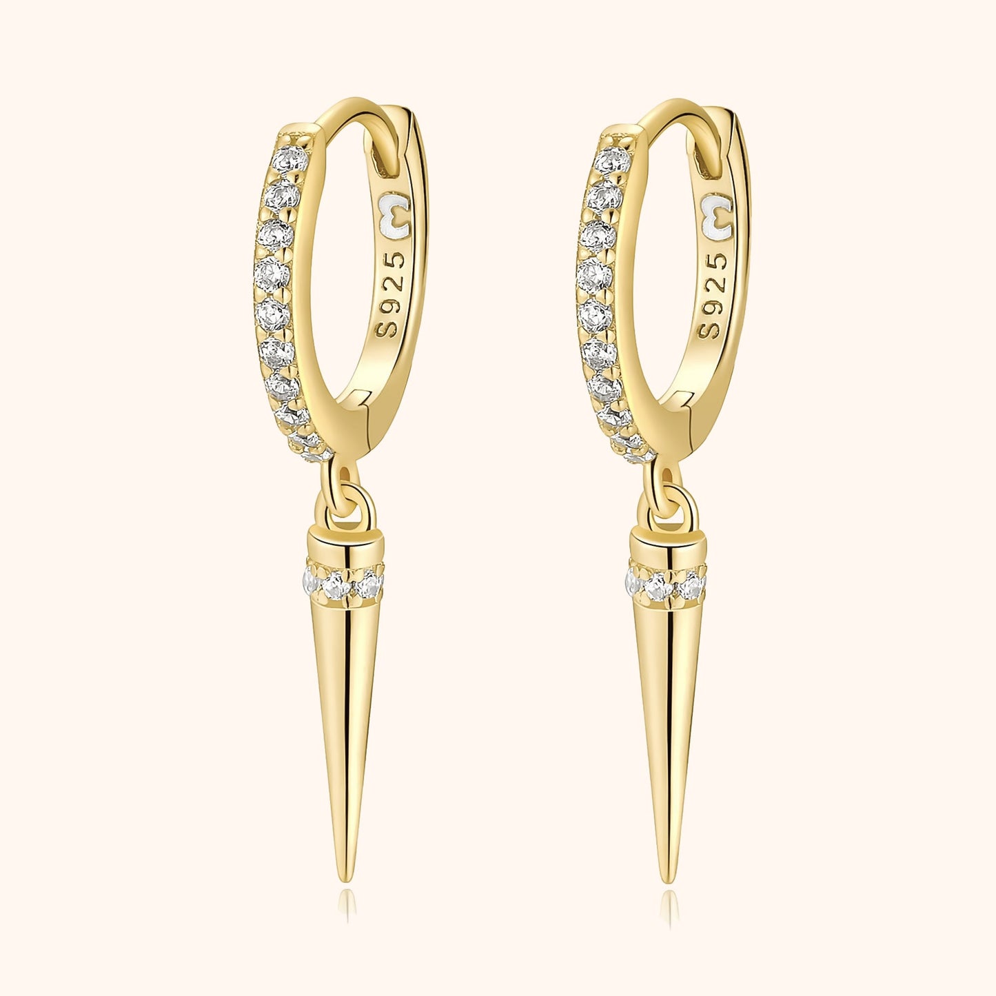 Goldene Creolen mit Zirkonia und spitzen Anhängern, S925, eleganter Schmuck.