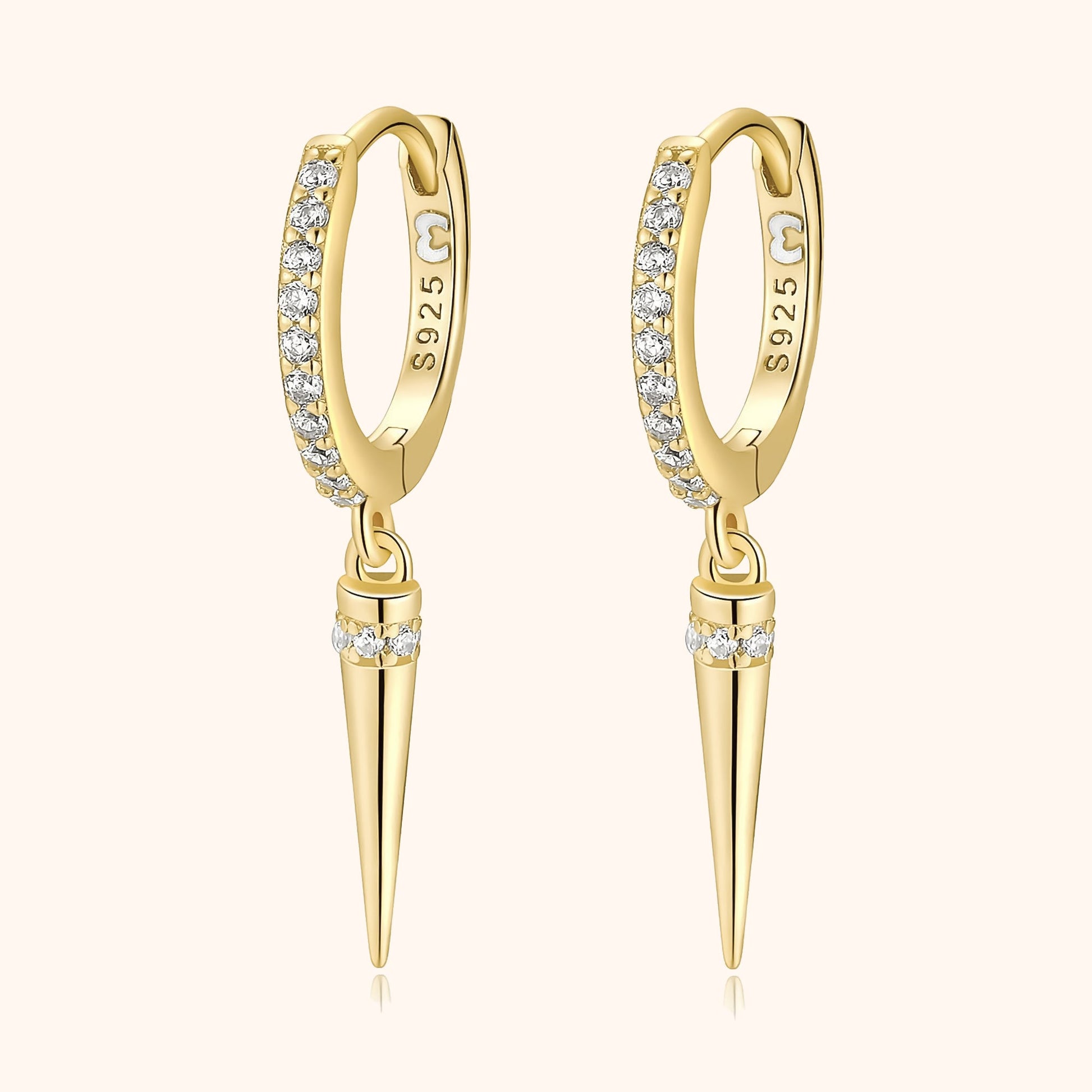 Goldene Creolen mit Zirkonia und spitzen Anhängern, S925, eleganter Schmuck.