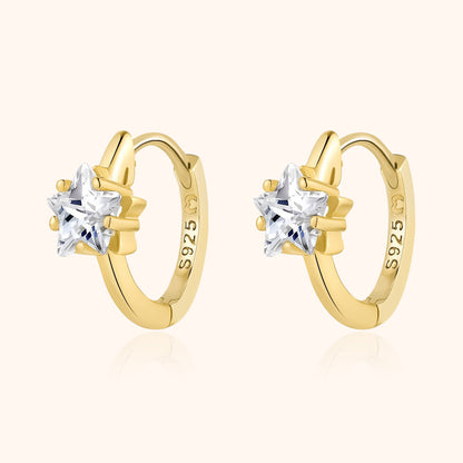 Goldene Creolen mit Sternanhänger, S925 Silber, Zirkonia, eleganter Schmuck für Damen.