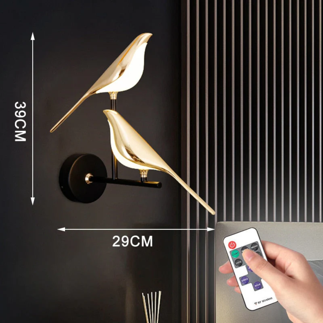 Goldene Vogel-Wandleuchte mit Fernbedienung, modernes Design, 39cm hoch, 29cm breit.