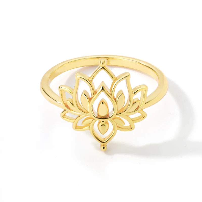 Goldener Lotus-Ring, filigranes Design, Schmuck, Damen, modisch, elegant, Accessoire.