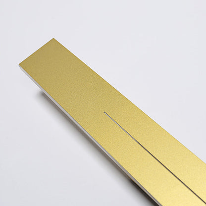 Goldene Aluminiumleiste, rechteckig, minimalistisch, modernes Design, für Innenarchitektur.