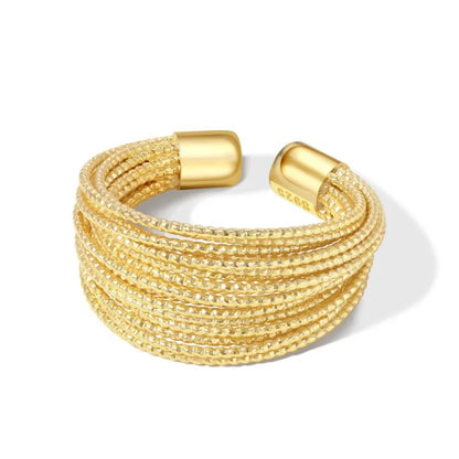 Goldener geflochtener Ring, mehrschichtig, elegantes Design, Schmuck für Damen, modisch.
