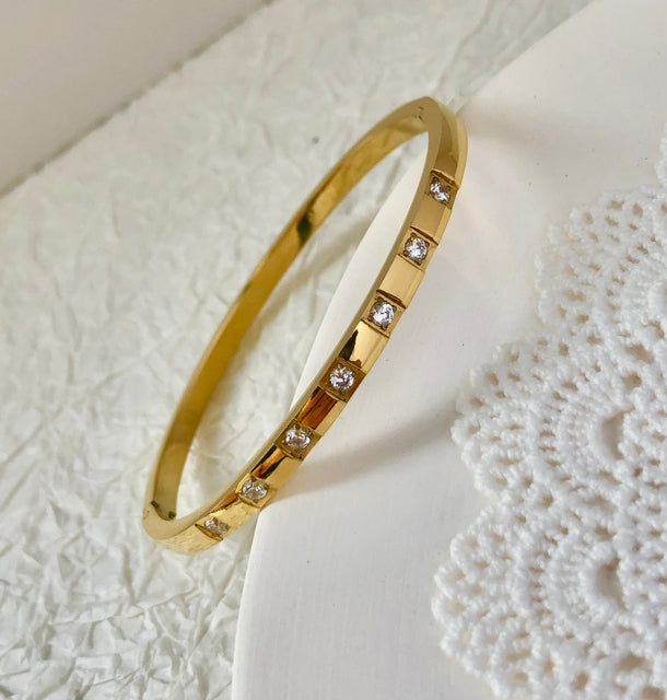 Goldenes Edelstahlarmband mit Zirkonia, wasserdicht, luxuriös, für Damen.