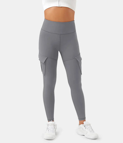 Graue Cargo-Leggings für Damen, hohe Taille, Seitentaschen, sportlich, bequem.