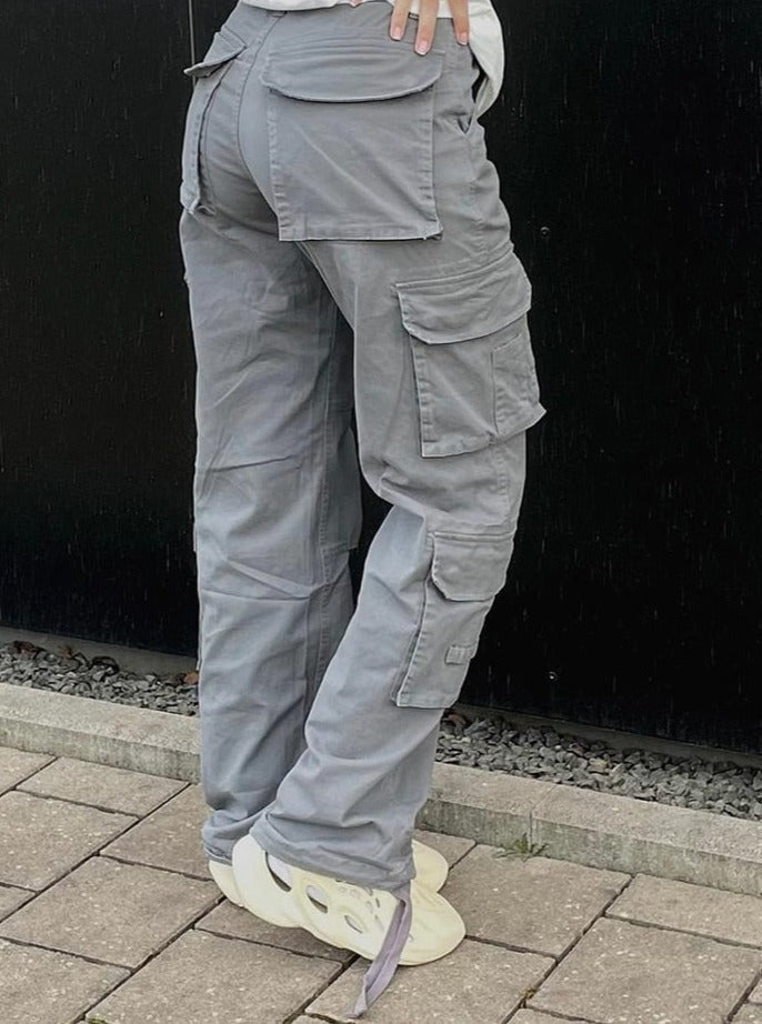 Graue Cargohose aus Baumwolle, mehrere Taschen, lässiger Stil, Outdoor-Mode für Herren.