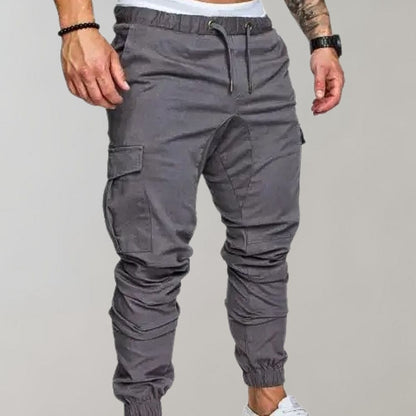 Graue Herren-Cargohose, elastischer Bund, Seitentaschen, sportlich, bequem.