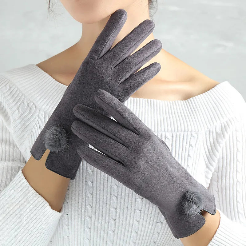 Graue Damenhandschuhe mit Kunstpelz, elegant, warm, Wintermode, Accessoire.