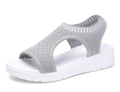 Graue Damen-Sandale, atmungsaktiv, Strickmaterial, weiße Sohle, bequem, Sommermode.