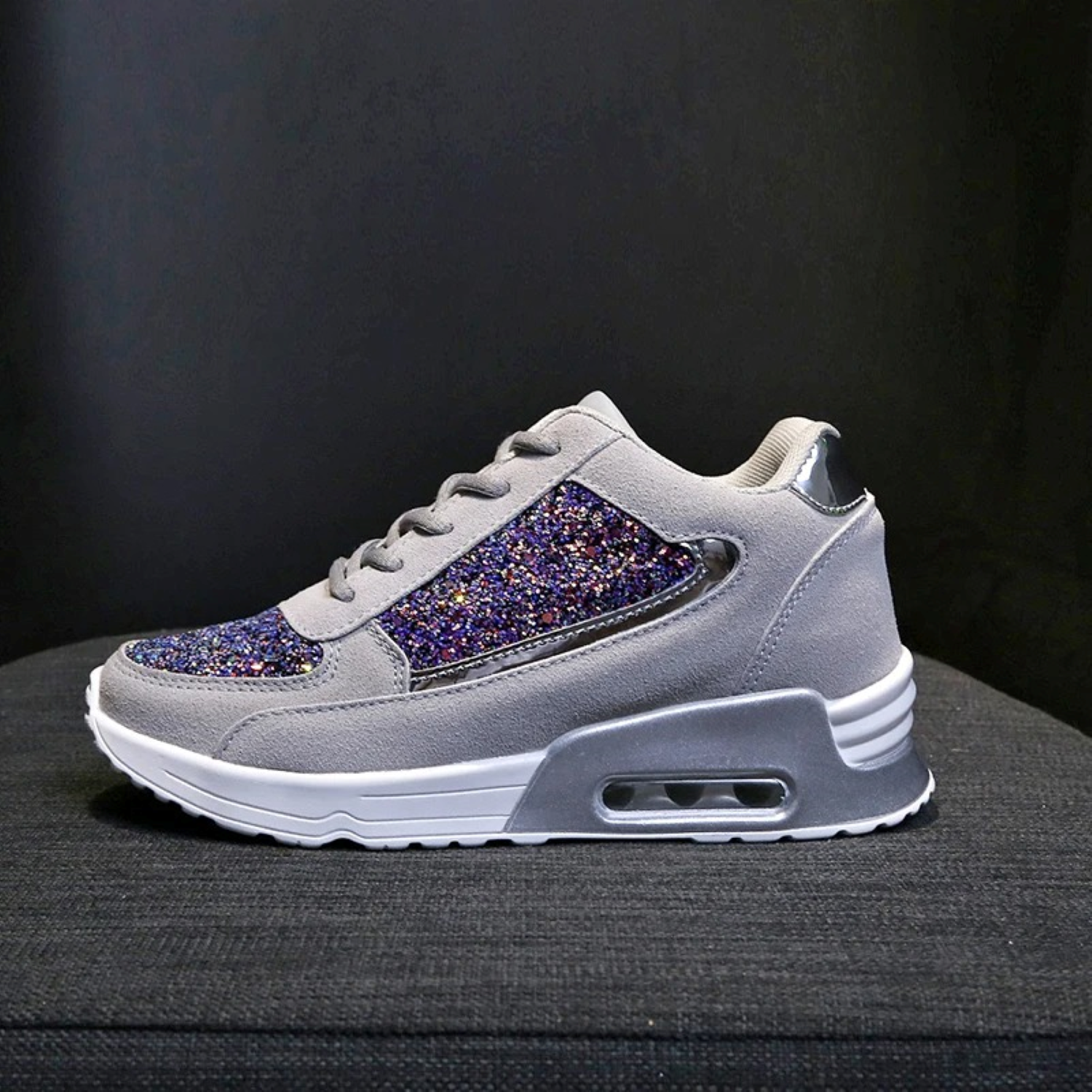Graue Damen-Sneaker, orthopädisch, leicht, mit Glitzer, runde Spitze, modisch.