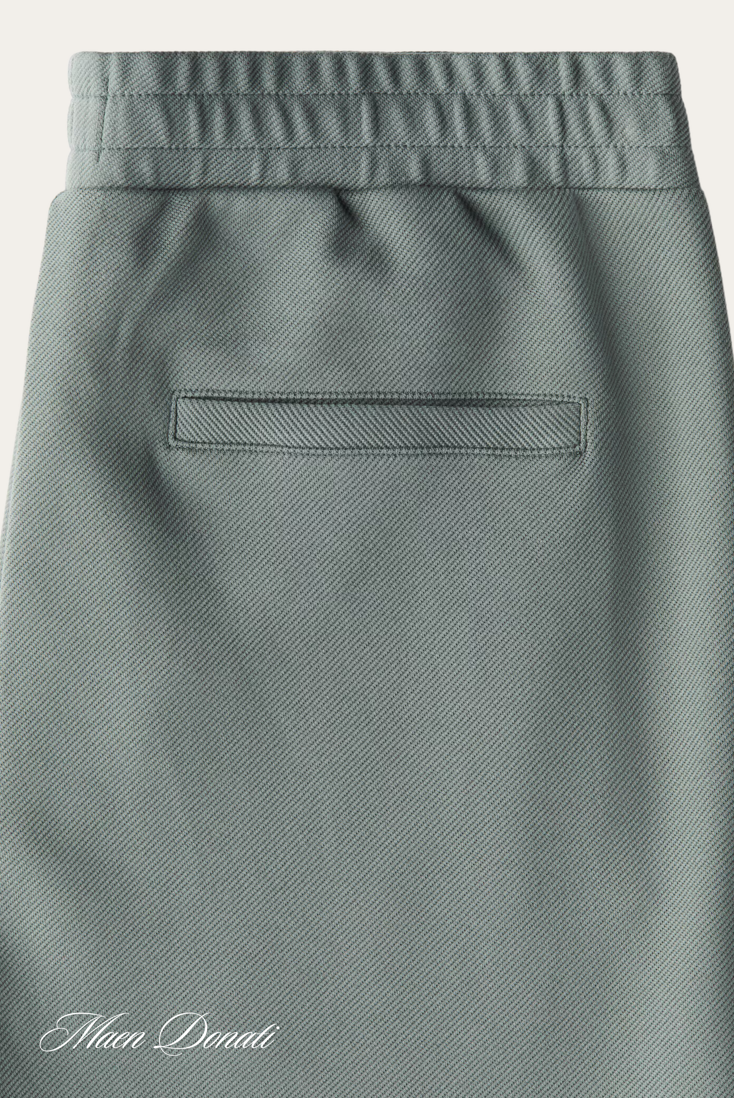Graue Jogginghose aus Baumwolle mit Gesäßtasche, sportlich, bequem, Herrenmode.