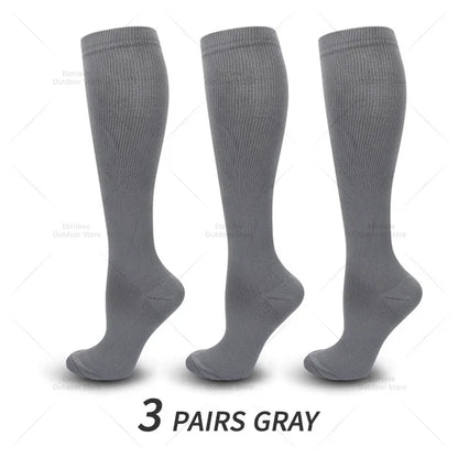 3 Paar graue Kompressionsstrümpfe, knielang, unisex, atmungsaktiv, elastisch.
