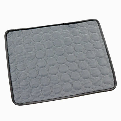 Graue rutschfeste Badematte, rechteckig, gepolstert, für Badezimmer, wasserabweisend.
